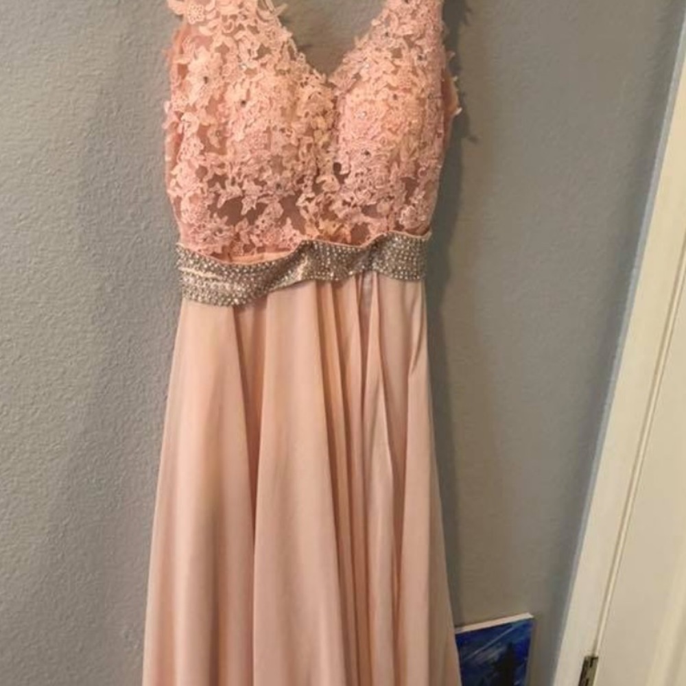 Dress Prom dress/ senior ball brand new
